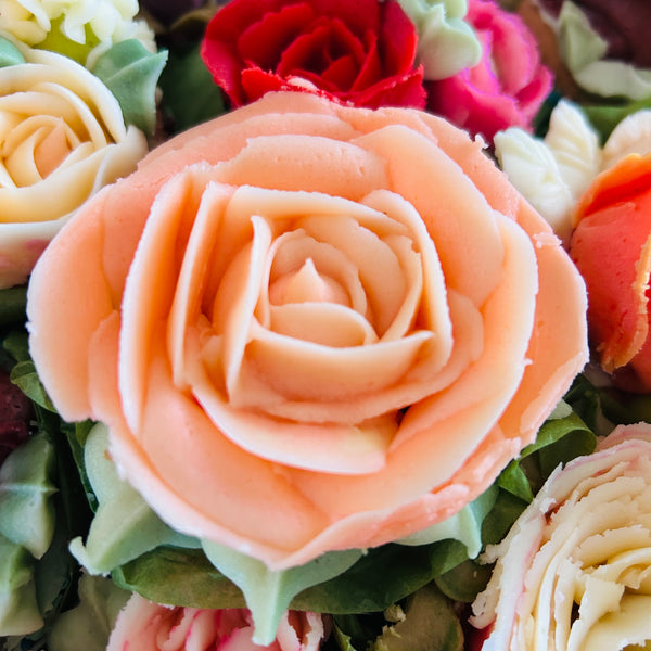 Wedding cake Buttercream cupcake bouquet - Mrs O’Reilly’s - Cakes of Art