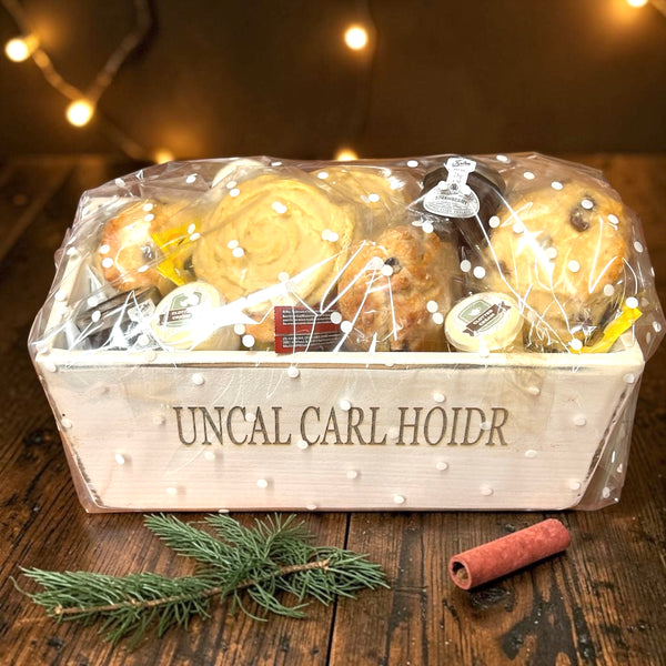 Christmas Gift Personalised Cake Hamper