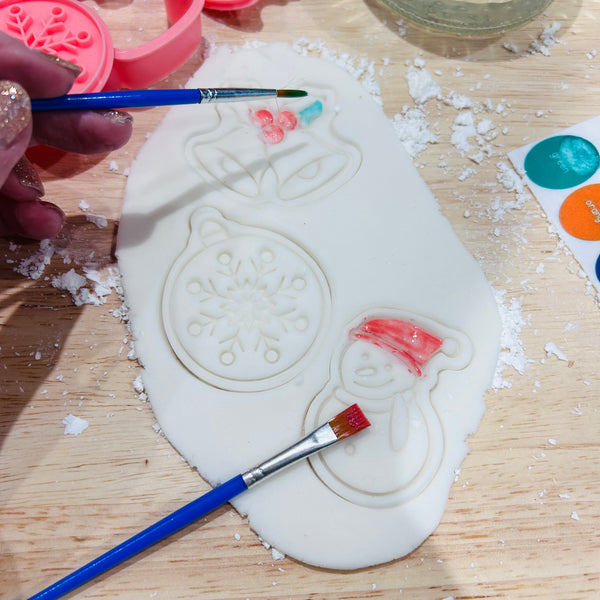 Personalised cookie cutter and painting kit