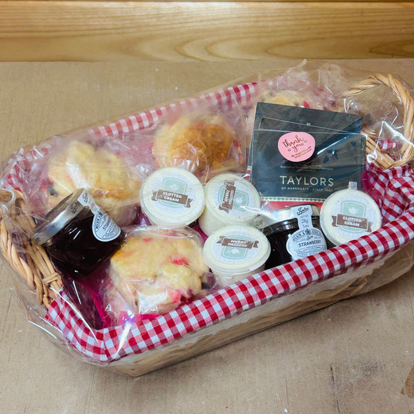 Fruit scone - Mrs O’Reilly’s Personalised Cream Tea fruit scones for four in a gift wrapped basket