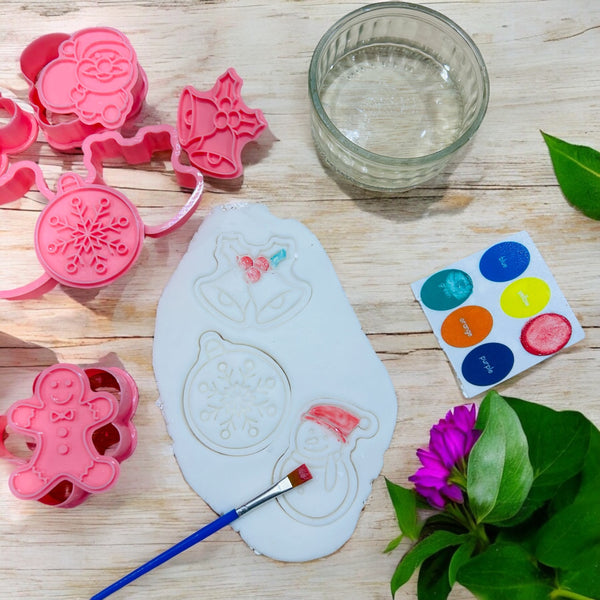 Personalised cookie cutter and painting kit