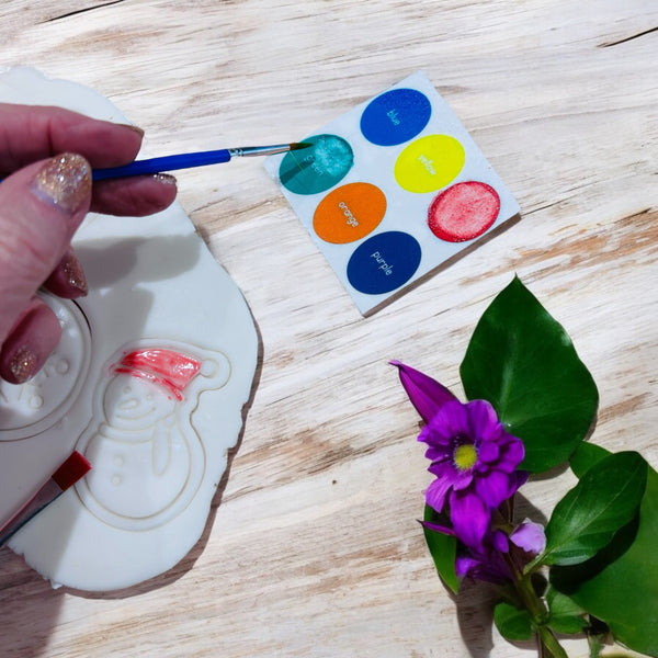 Personalised cookie cutter and painting kit