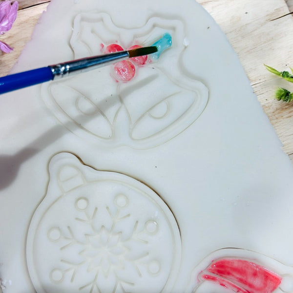 Personalised cookie cutter and painting kit
