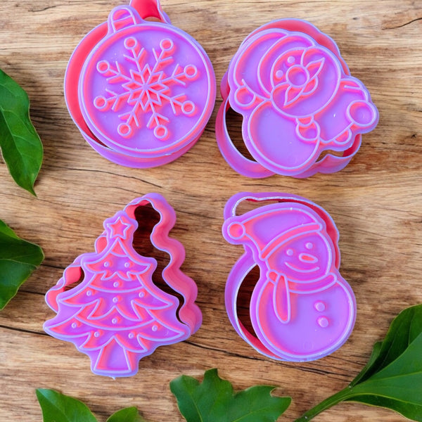 Personalised cookie cutter and painting kit