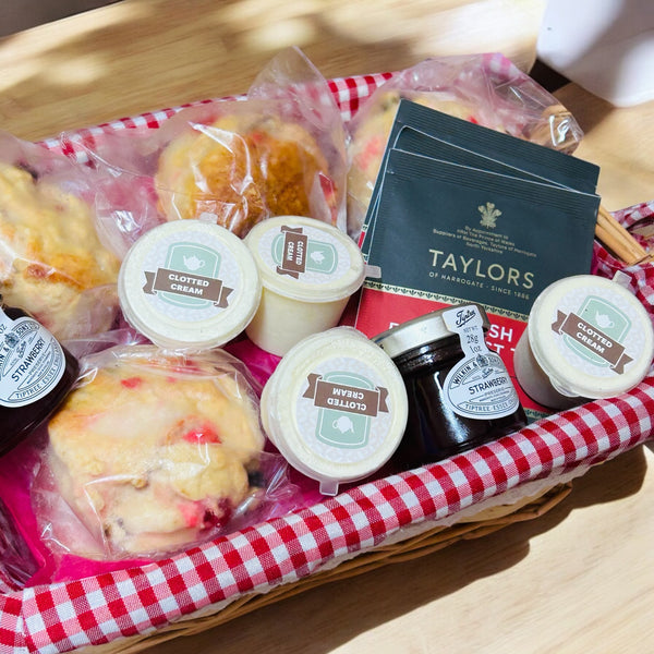Fruit scone - Mrs O’Reilly’s Personalised Cream Tea fruit scones for four in a gift wrapped basket