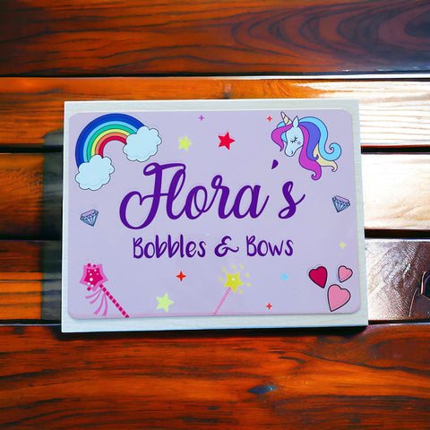 Bobbles and Bows Box unicorn design coloured